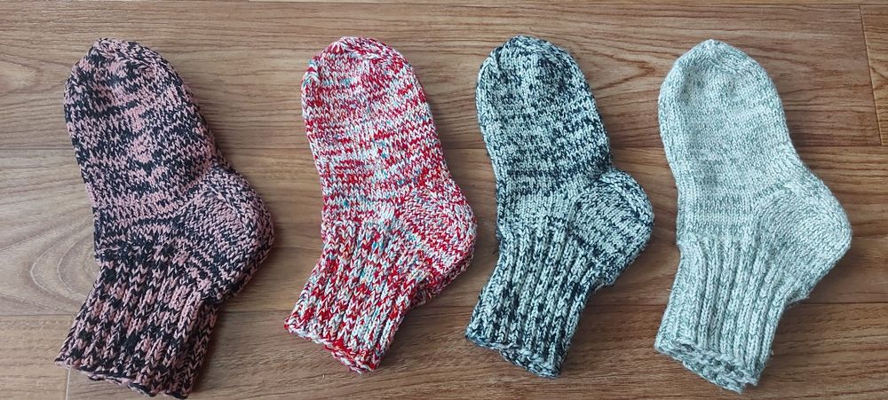 Вязаные шерстяные носки