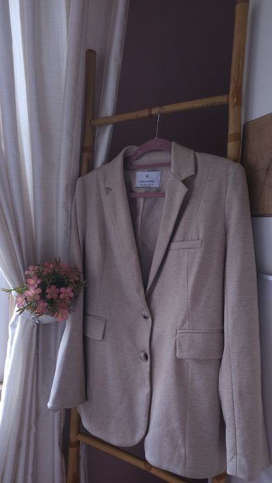 Дамски връхни дрехи