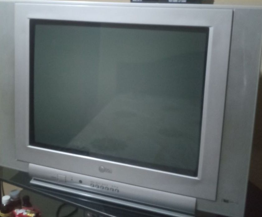 LG telvizor sotiladi