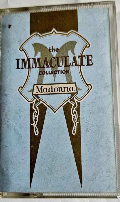 Луксозна Студийна МАДОНА  касета  с книжка.