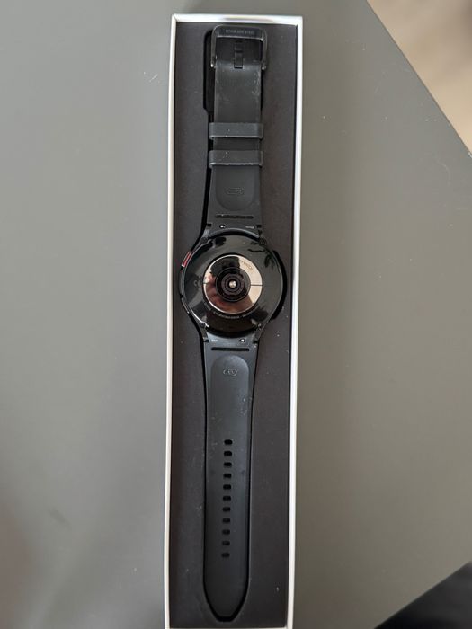 Smartwatch WATCH 4 CLASSIC