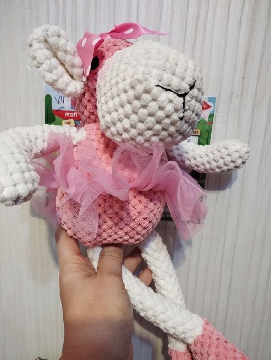 Plusuri  noi, fara eticheta.