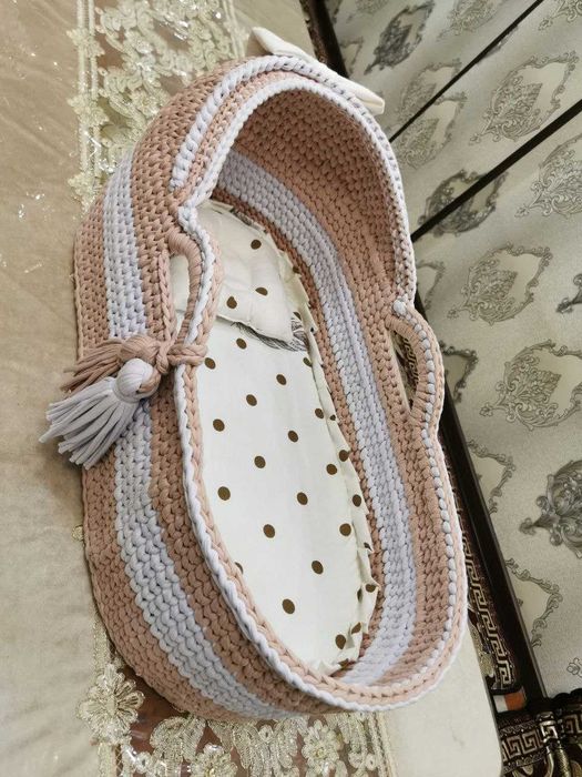 Вязаная люлька ручной работы