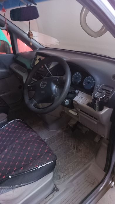 Ниссан серена с24