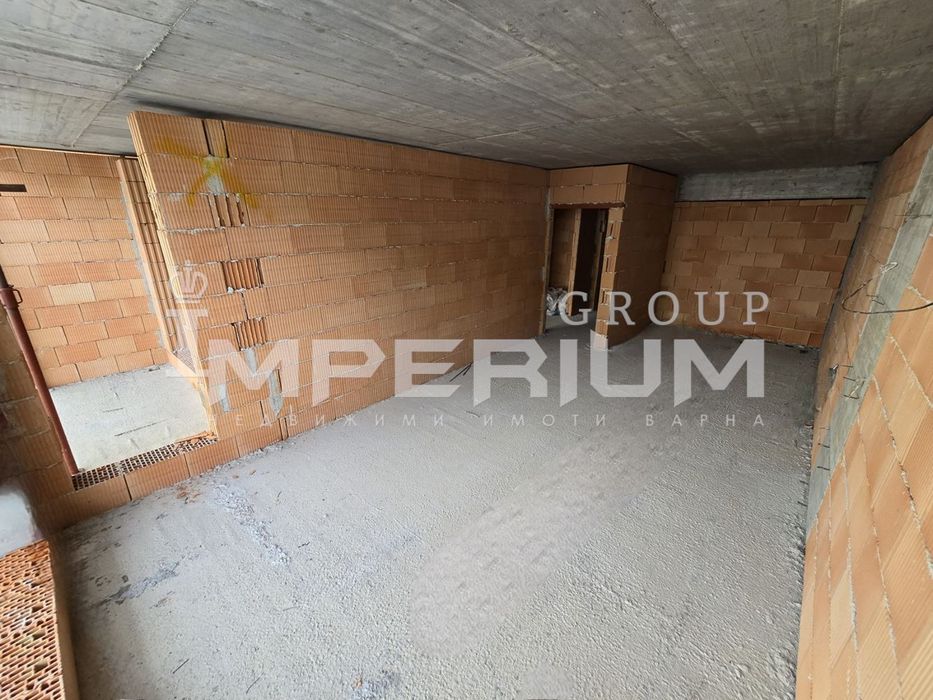 Продава се Двустаен апартамент в Варна, Левски - 73 кв.м за 1535 €/кв.м - Снимка #1