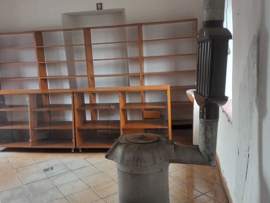 Închiriere fost spațiu comercial