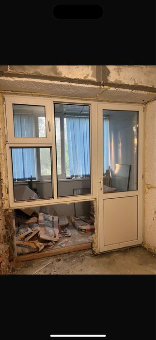 Продам батареи и оконную раму