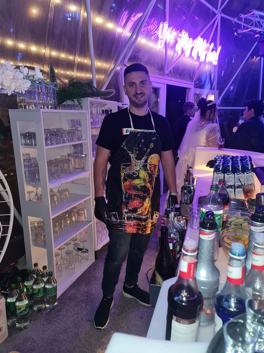 Open bar & tort shoturi