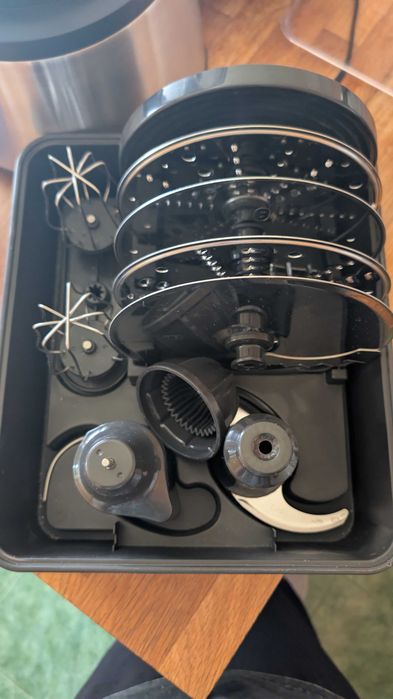 Кухненски робот Philips HR7778/00 (7000 Series) — 1300W, пълен комплект
