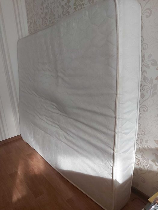 Матрас 200×160 отдам