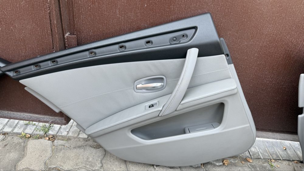 Дверные карты обшивки BMW e60 рестайлинг