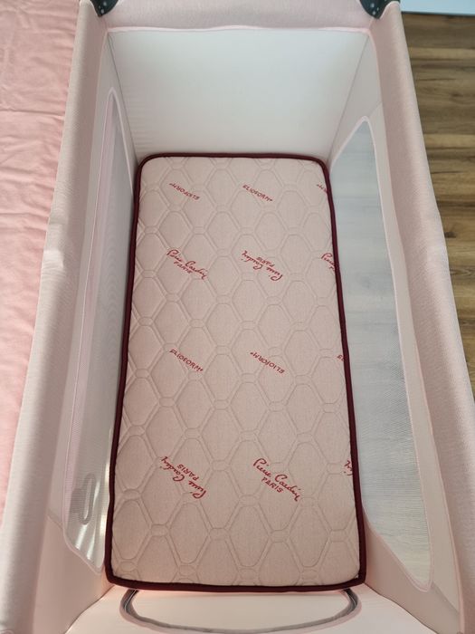 KIKKA BOO Кошара на 1 ниво SO GIFTED PINK + бебешки матрак PIERRE CARDIN 60X120X12 CM - КАТО НОВИ!!!