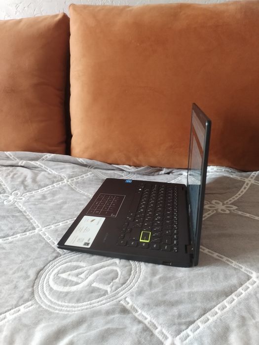 Ноутбук Asus в отличном состоянии