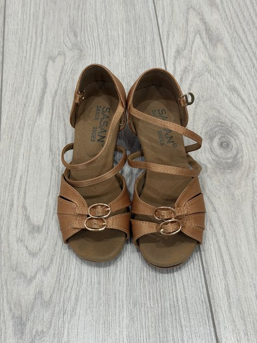 Рейтинговое платье и туфли