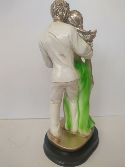 статуетка-влюбени