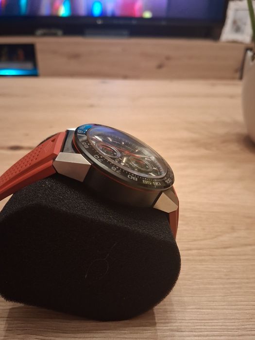 Tag Hauer  2023г          2500 е