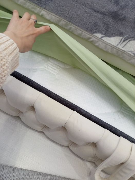 Продаётся детская кровать - диван с ортопедическими матрасами 2 места