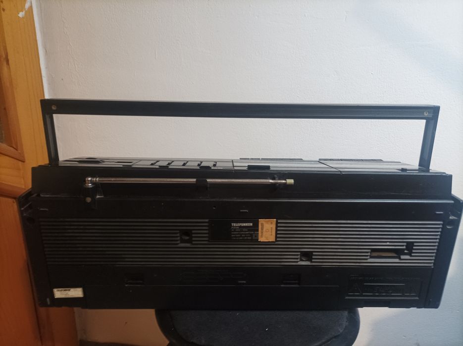 Vând telefunken defect
