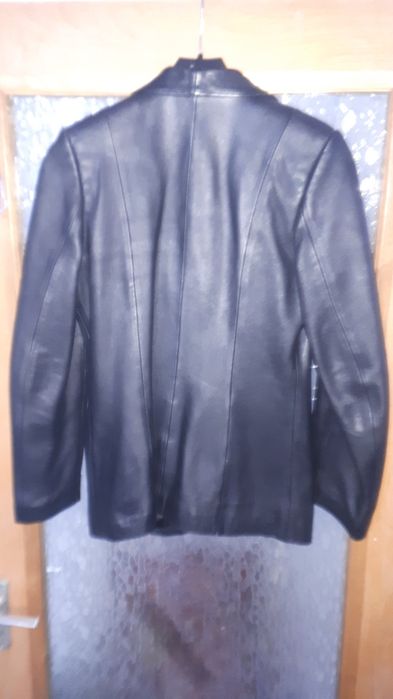 Geaca de piele tip sacou