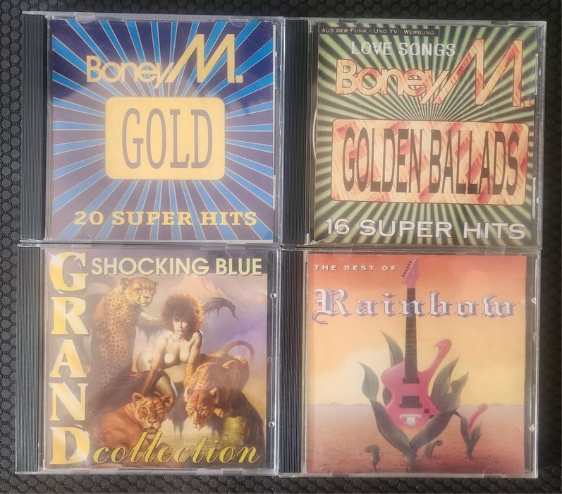 Музыкальные CD диски.