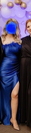 Rochie superba, cu trena, bleumarin, de nasa, marime M