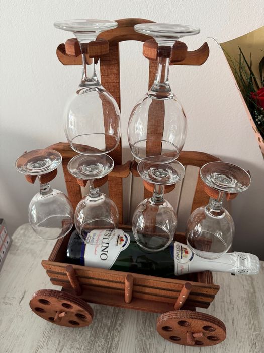 Сувенир бутилка  с 6 чаши