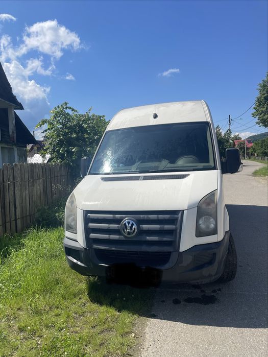 Vand VW Crafter 2008 cu 190000 de km in stare buna . + baterie noua Varta si un set de cauciucuri