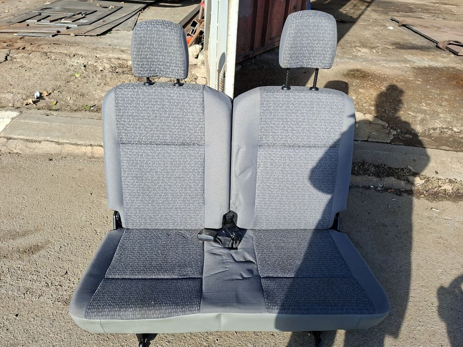 Трети ред седалки за Dacia Logen 2008