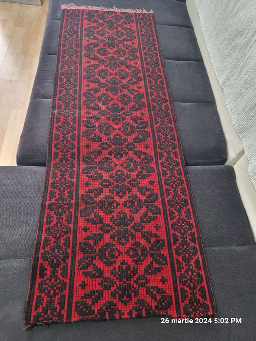 Presuri traditionale tesute la razboi, zona Transilvania