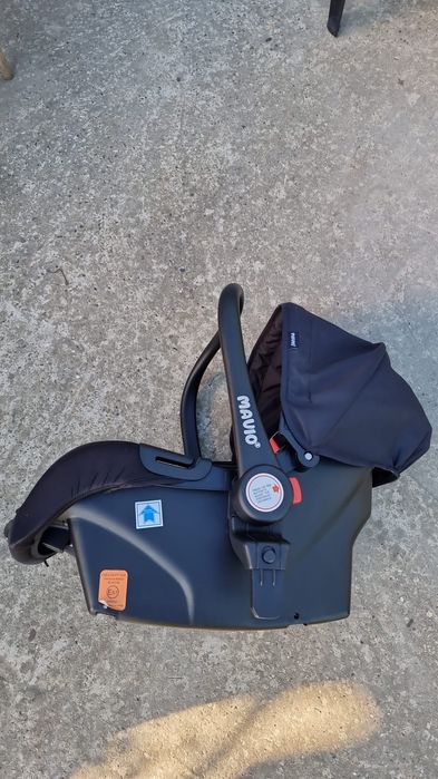 Vând Căruț 3 in 1