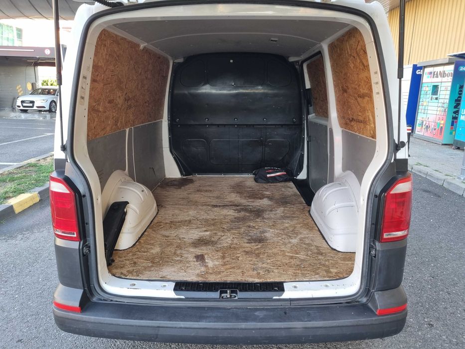 VW Transporter T6 2.0 TDI