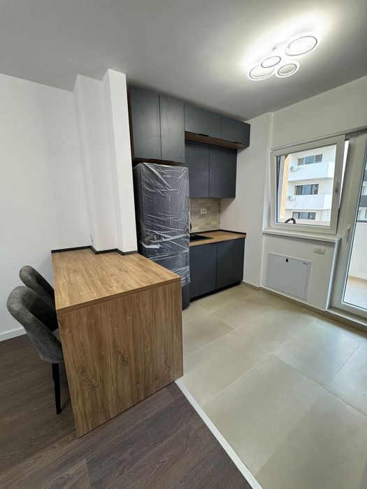 Inchiriez apartament cu 2 camere la metrou Berceni