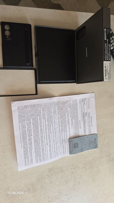 Samsung fold z8 512gb