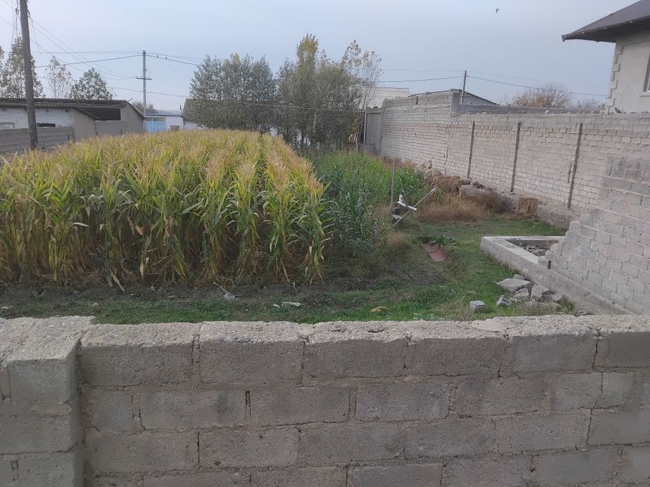 Uy joy yaxshi joyda joylashgan maktab mahalla markazi QVP  150 metr