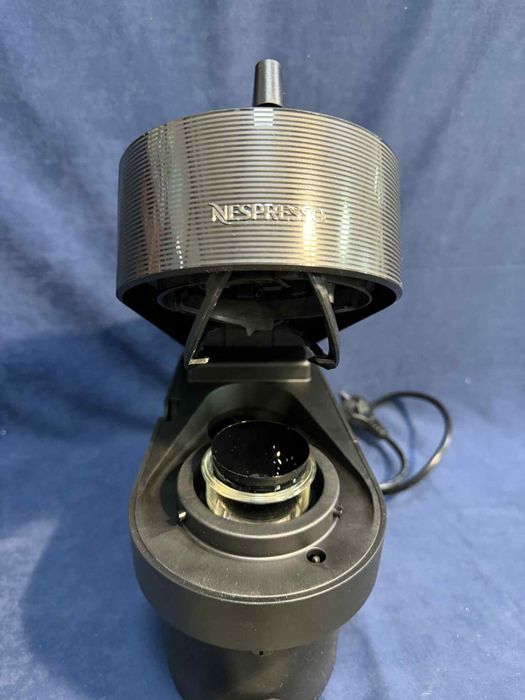 Кафемашина с капсули Nespresso De'Longhi