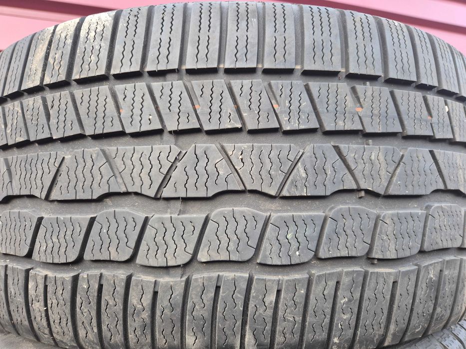 2 Anvelope de IARNA - 255/40/18 - Continental - APP NOI DOT 2016