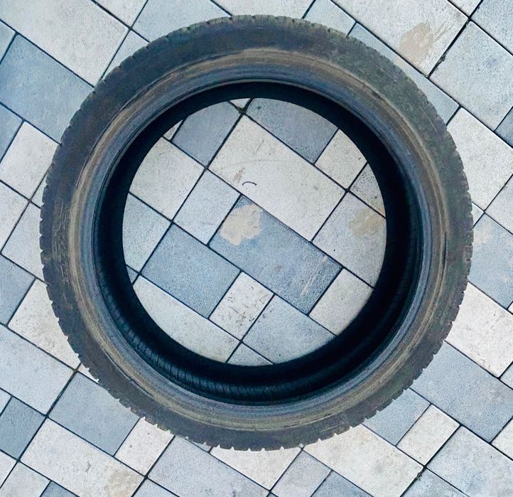 Продам летние резины Pirelli