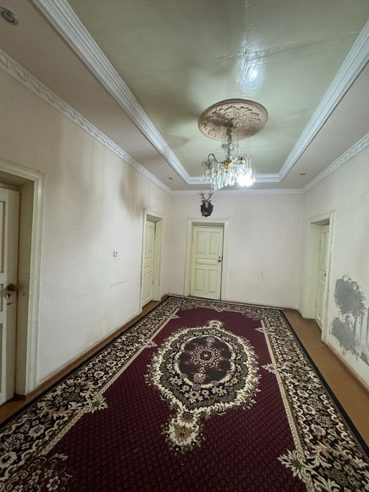 Уй сатылады 6 комнаталы