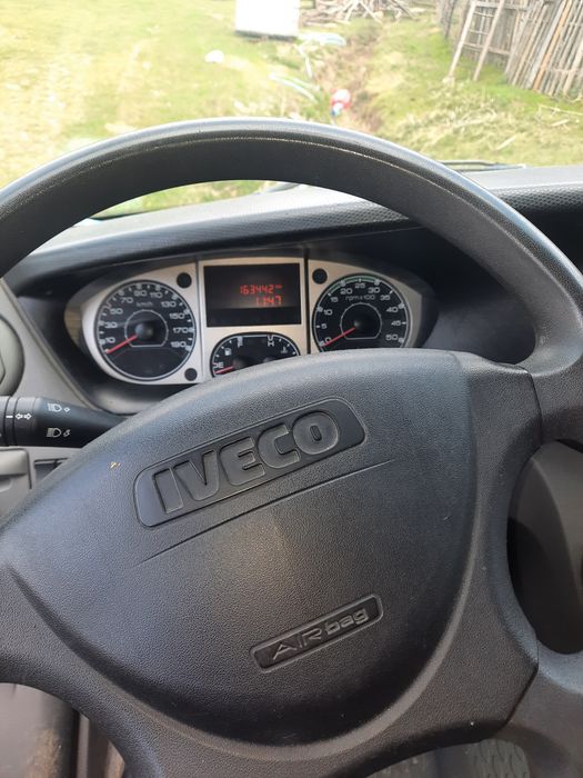 Iveco Daily2011 – duba marfă, 3 locuri,163.000 km.