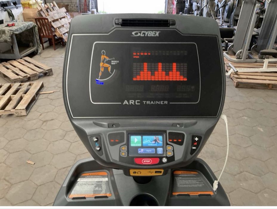 Cybex 771AT Arc Trainer bicicleta eliptica