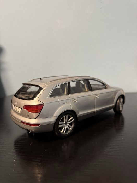 Vand macheta Audi Q7 Kyosho 1/18