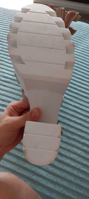 Летние босоножки