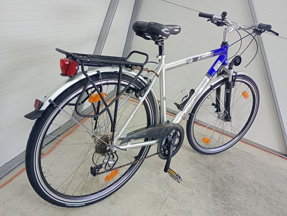 Vând bicicletă bărbați Arcadia,21 vit Deore,furcă cu Blocaj !