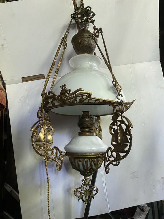Lampa cu petrol si contragreutate 1910