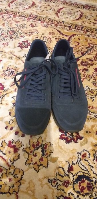 Кроссовки новые 38 размера