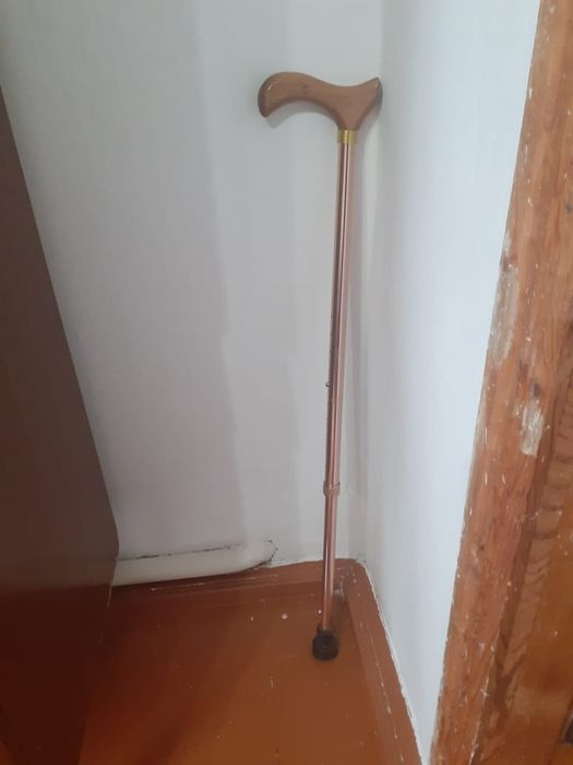 Продается костели подмышечные, локтевые, трость