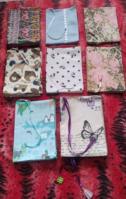 Калъф/дрешка за книжка