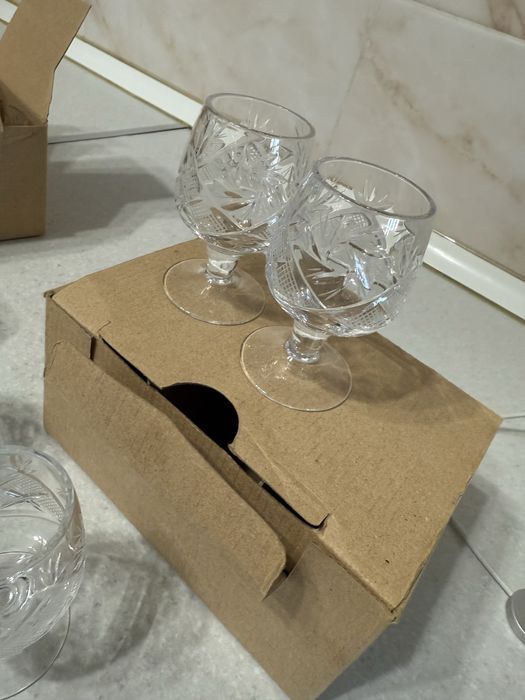 Рюмки хрустальные, 2 набора .