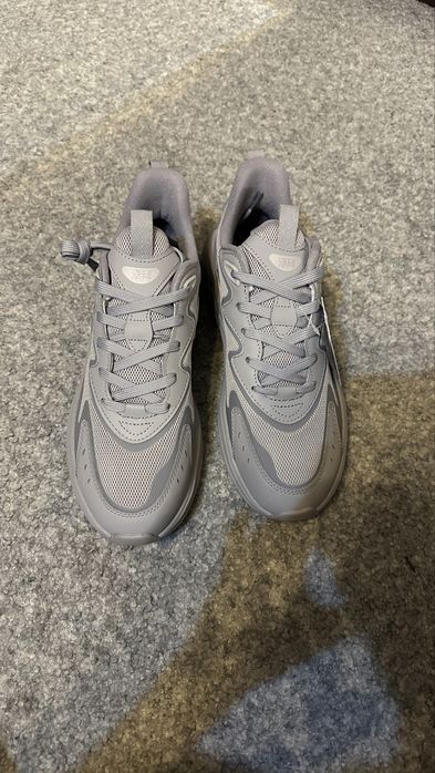 Мужские кроссовки