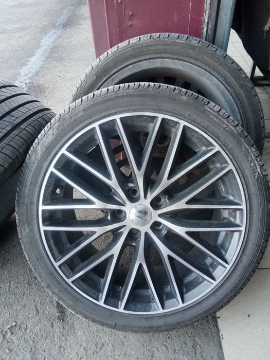 Диски в комплекте 18 размер